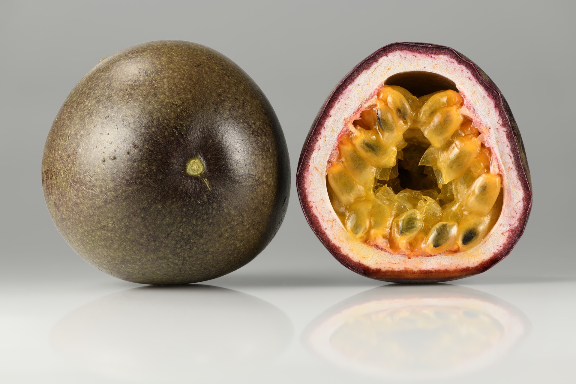 Passion Fruit - whole and halved - Ivar Leidus